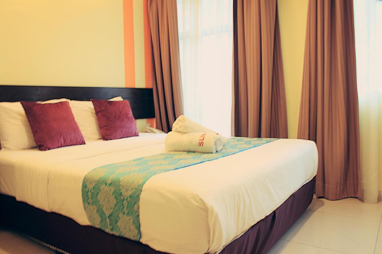 Sun Inns Hotel Ayer Keroh Buitenkant foto