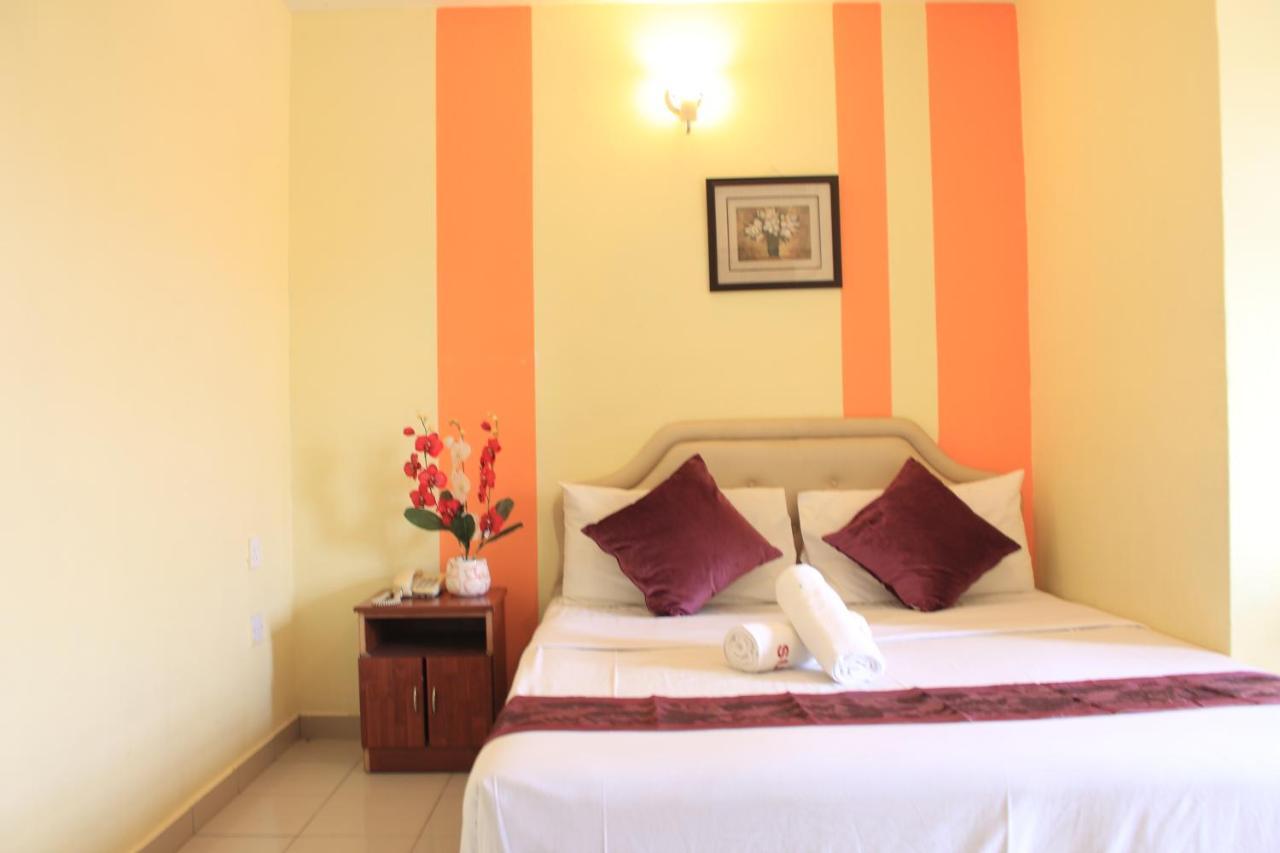 Sun Inns Hotel Ayer Keroh Buitenkant foto