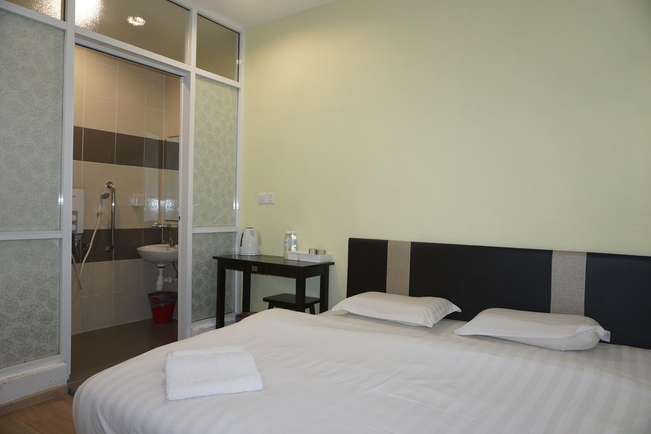 Sun Inns Hotel Ayer Keroh Buitenkant foto