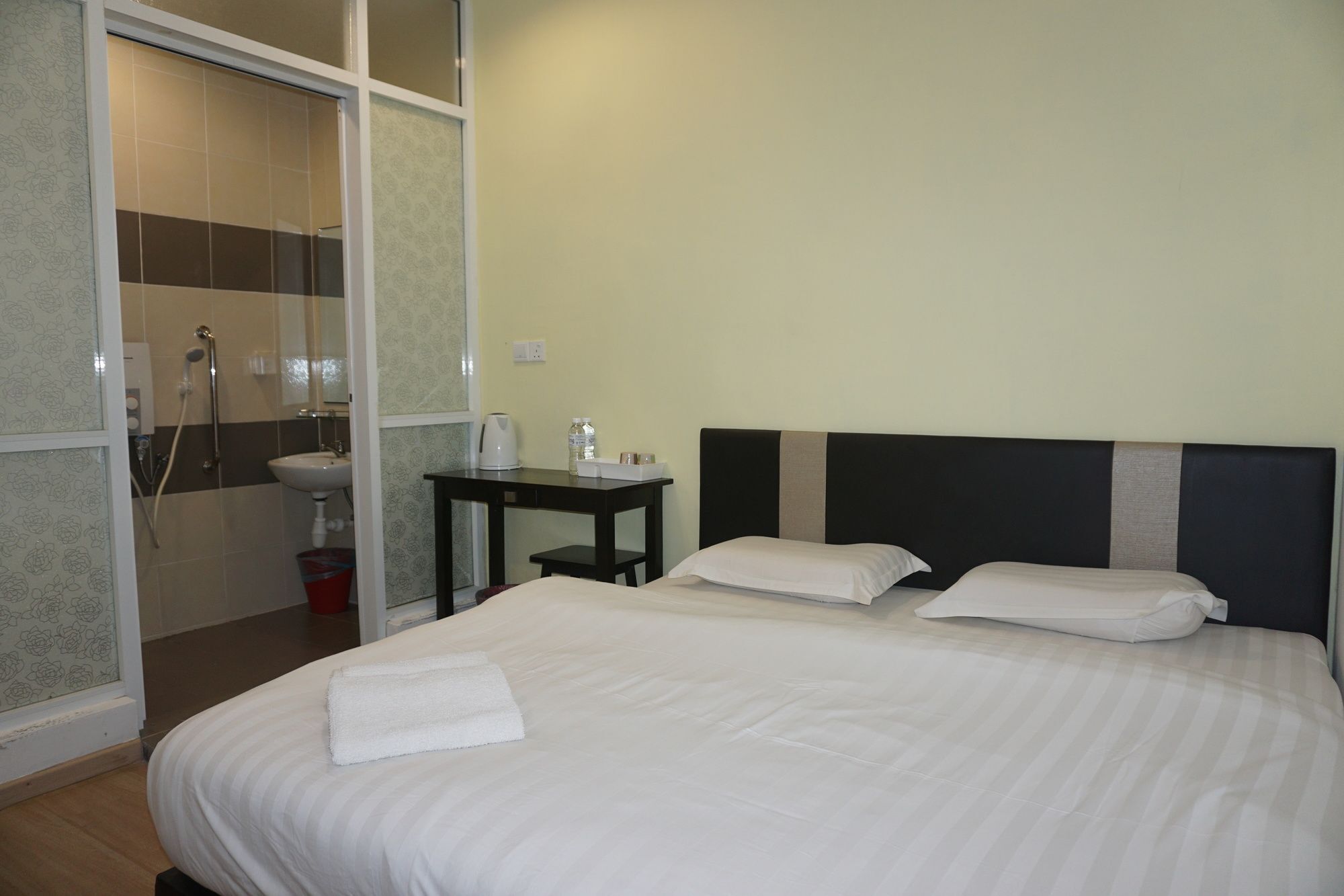 Sun Inns Hotel Ayer Keroh Buitenkant foto