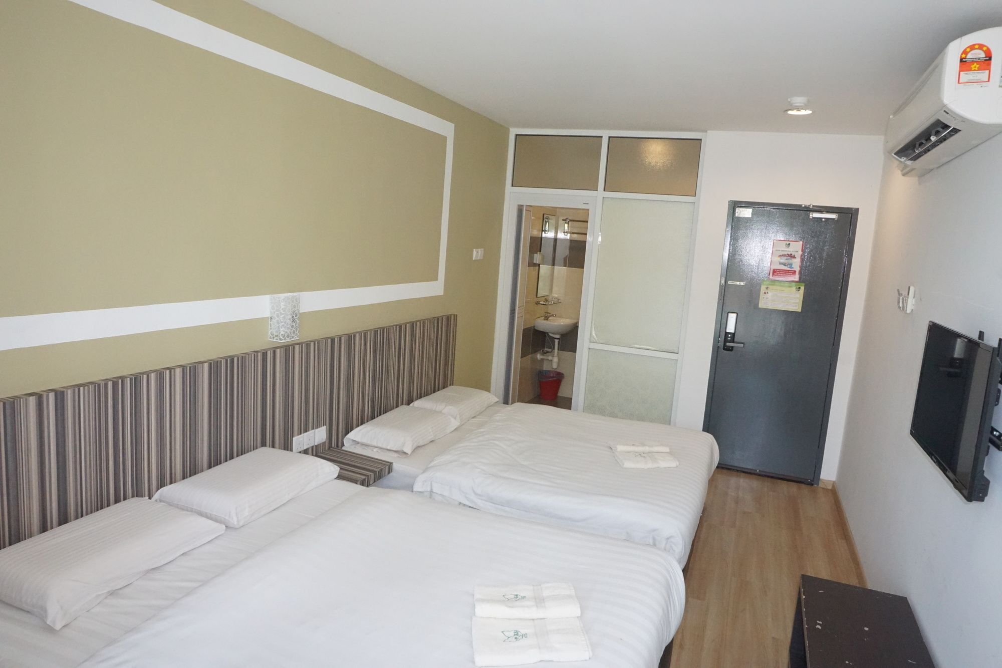 Sun Inns Hotel Ayer Keroh Buitenkant foto